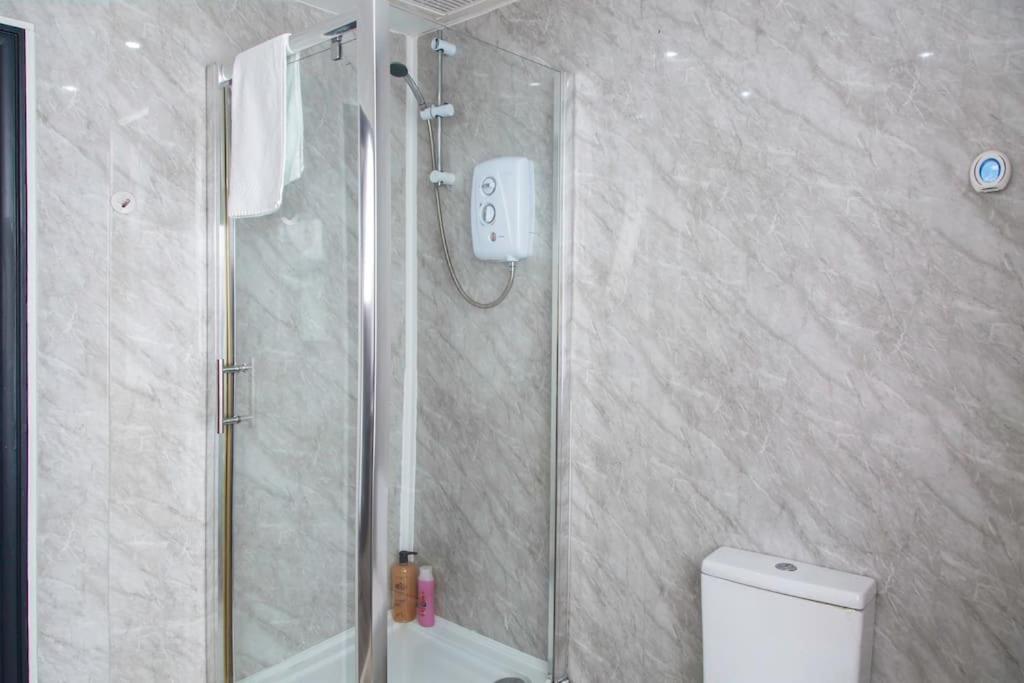 Bootle, Liverpool Modern 1Bed Ft Apartman Kültér fotó