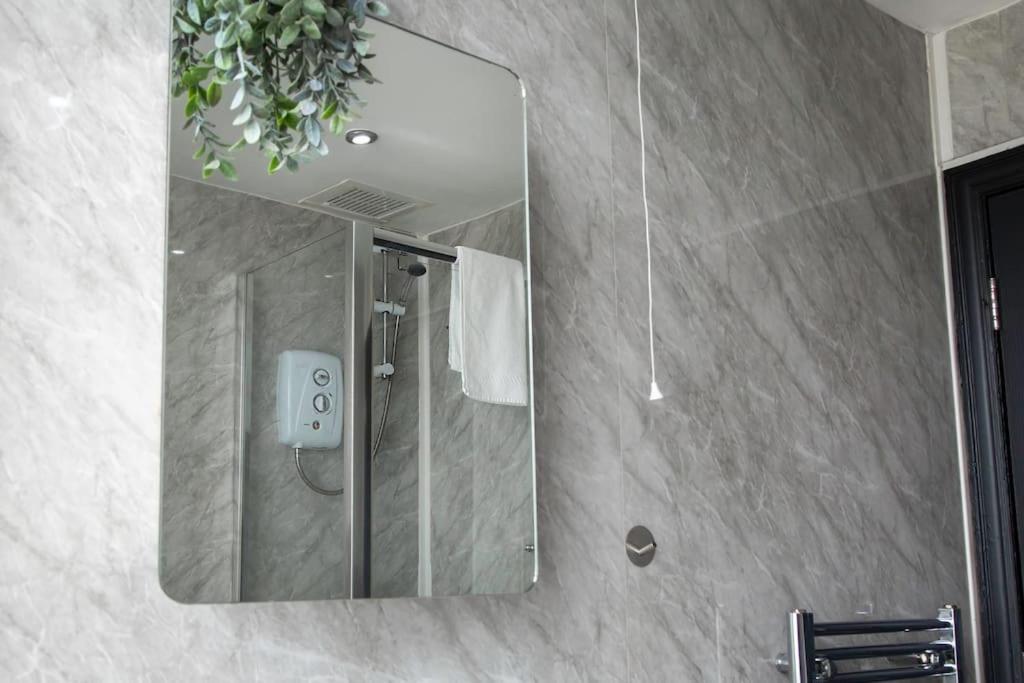 Bootle, Liverpool Modern 1Bed Ft Apartman Kültér fotó